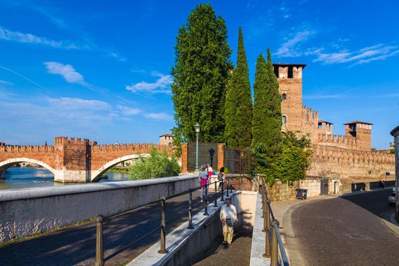 Riva San Zeno - Mood Apartments Verona Buitenkant foto